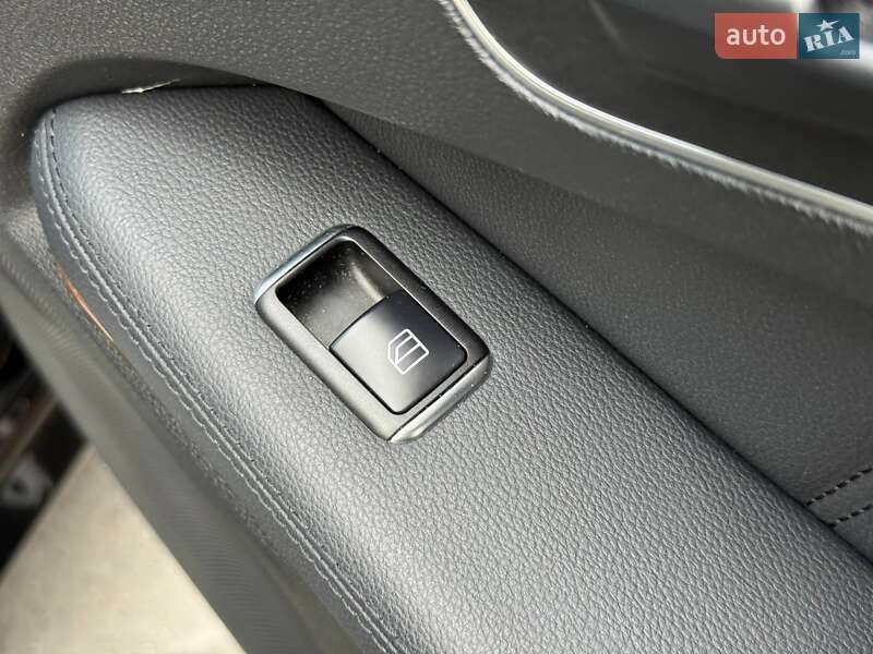 Седан Mercedes-Benz E-Class 2012 в Рівному