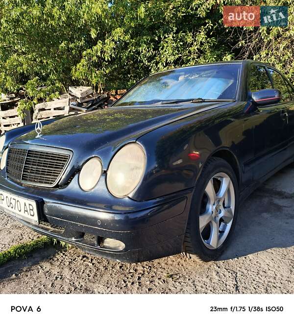 Седан Mercedes-Benz E-Class 2000 в Запорожье