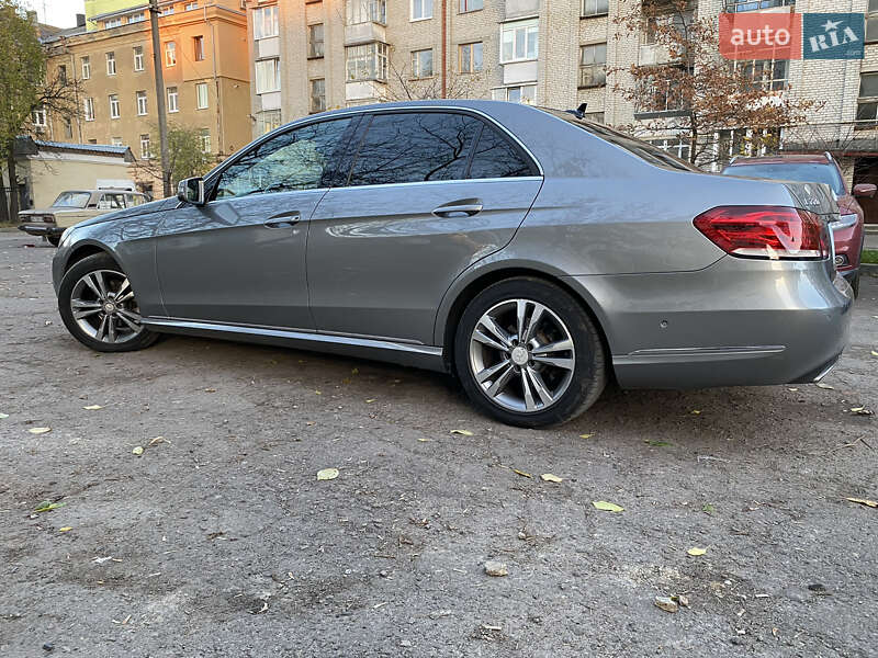 Седан Mercedes-Benz E-Class 2013 в Львове