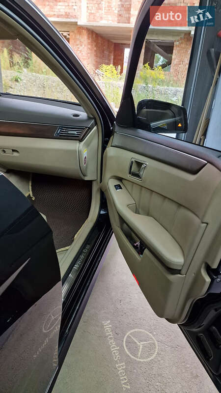 Седан Mercedes-Benz E-Class 2011 в Чернівцях фото 18 Седан Mercedes-Benz E-Class 2011 в Чернівцях