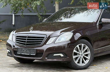 Седан Mercedes-Benz E-Class 2009 в 