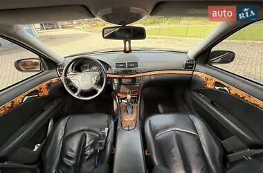Седан Mercedes-Benz E-Class 2005 в 