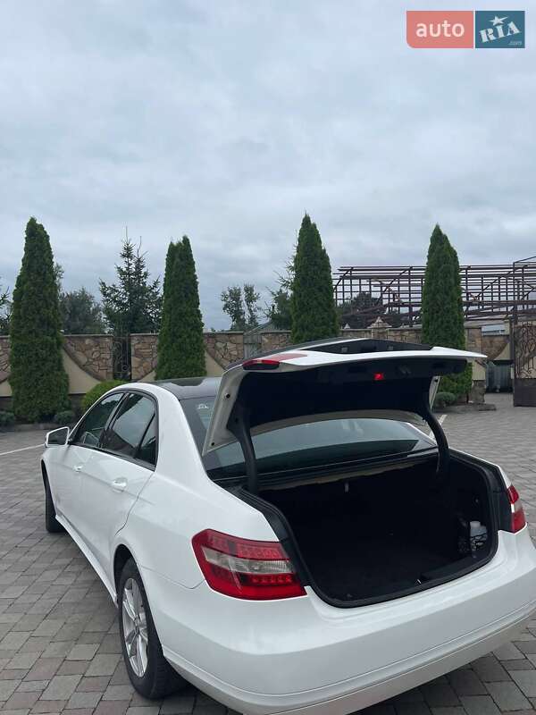 Седан Mercedes-Benz E-Class 2011 в Сарнах фото 3 Седан Mercedes-Benz E-Class 2011 в Сарнах