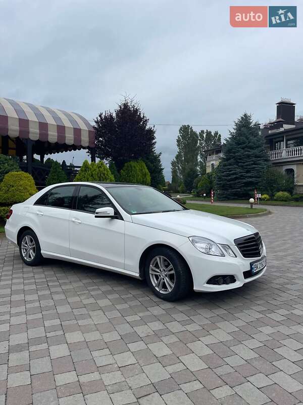 Седан Mercedes-Benz E-Class 2011 в Сарнах фото 8 Седан Mercedes-Benz E-Class 2011 в Сарнах