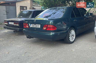 Седан Mercedes-Benz E-Class 1996 в 