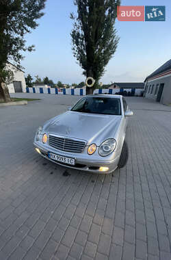Седан Mercedes-Benz E-Class 2002 в Чемеровцах
