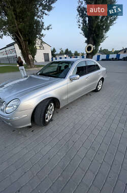 Седан Mercedes-Benz E-Class 2002 в 