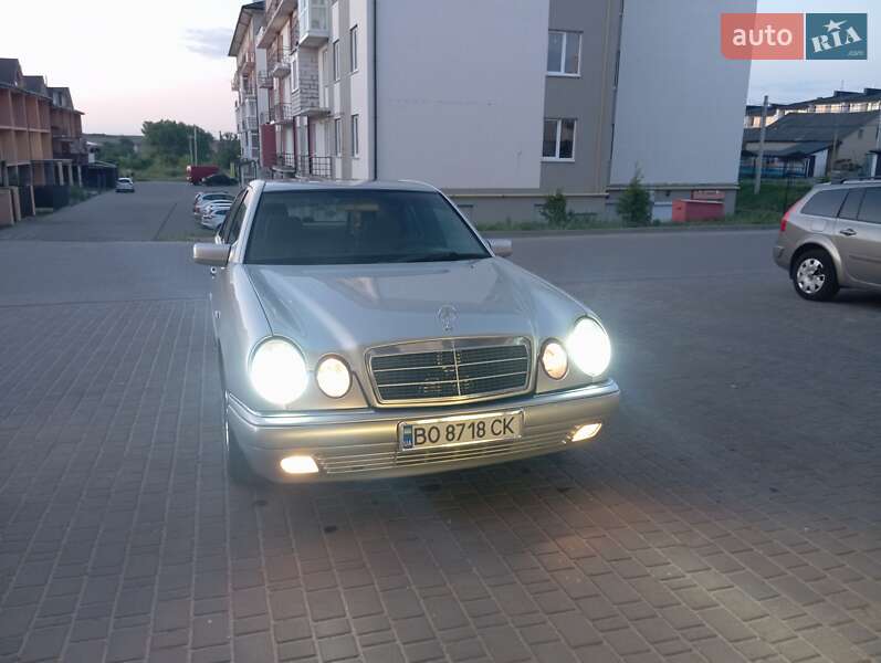 Седан Mercedes-Benz E-Class 1997 в Ременеві фото 2 Седан Mercedes-Benz E-Class 1997 в Ременеві