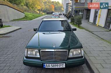 Седан Mercedes-Benz E-Class 1995 в 