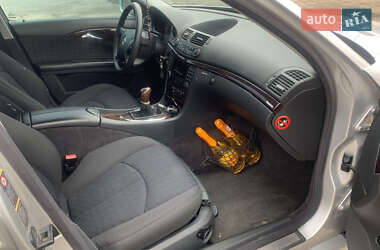 Седан Mercedes-Benz E-Class 2003 в  фото 9 Седан Mercedes-Benz E-Class 2003 в