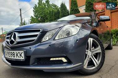 Купе Mercedes-Benz E-Class 2010 в 