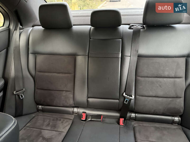 Седан Mercedes-Benz E-Class 2011 в Ужгороде фото 40 Седан Mercedes-Benz E-Class 2011 в Ужгороде