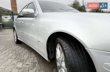 Седан Mercedes-Benz E-Class 2008 в 
