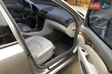 Седан Mercedes-Benz E-Class 2008 в  фото 10 Седан Mercedes-Benz E-Class 2008 в