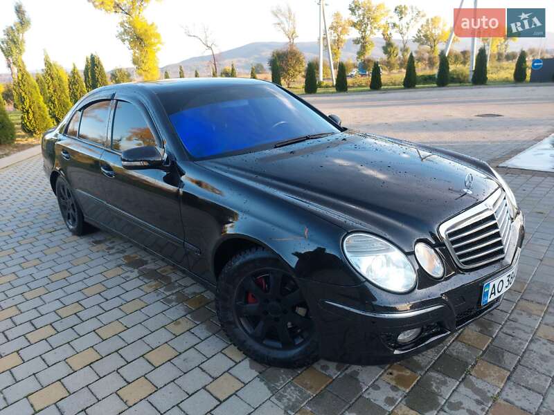 Седан Mercedes-Benz E-Class 2008 в Іршаві