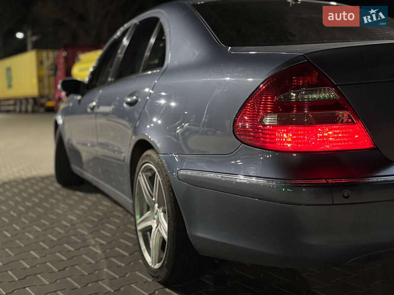 Седан Mercedes-Benz E-Class 2006 в Киеве