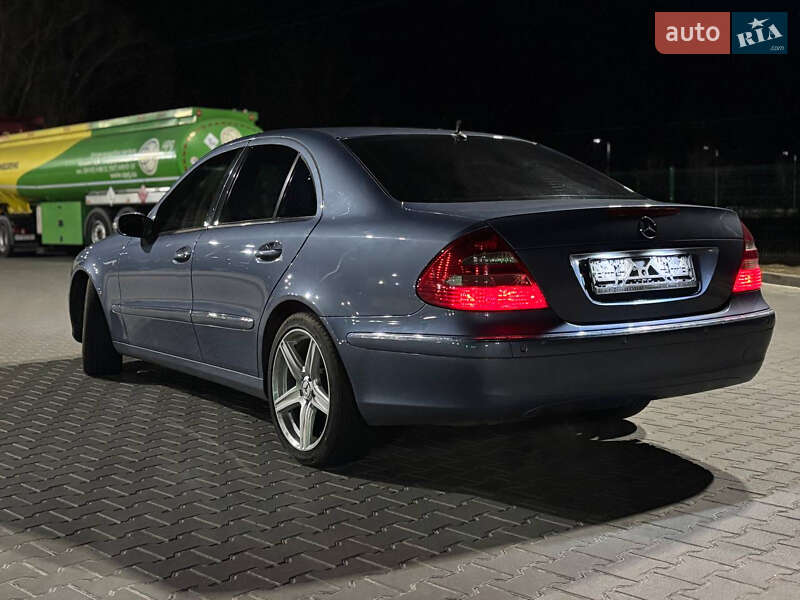 Седан Mercedes-Benz E-Class 2006 в Киеве