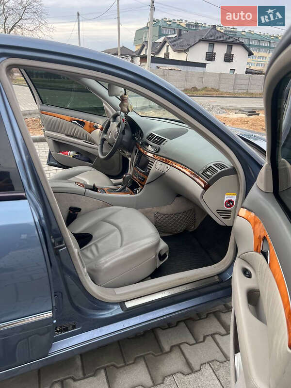 Седан Mercedes-Benz E-Class 2006 в Киеве