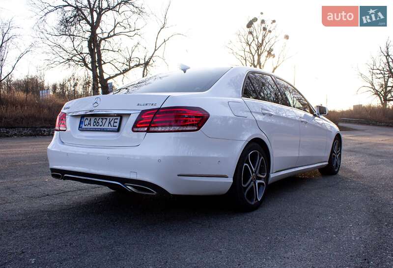 Седан Mercedes-Benz E-Class 2015 в Киеве