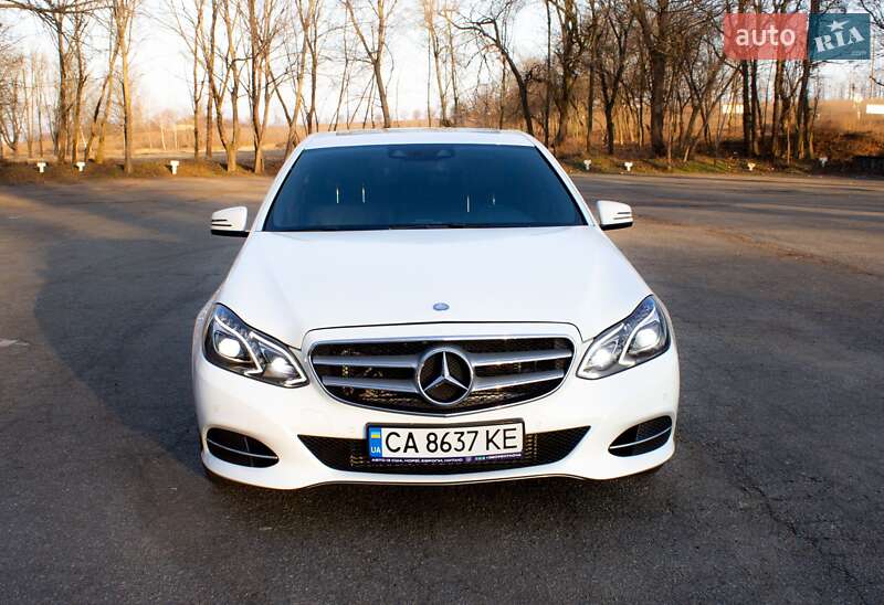 Седан Mercedes-Benz E-Class 2015 в Киеве