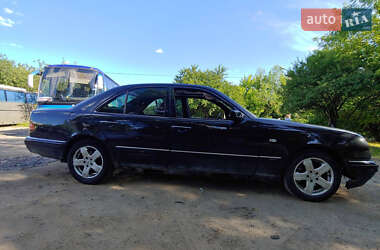 Седан Mercedes-Benz E-Class 1998 в 