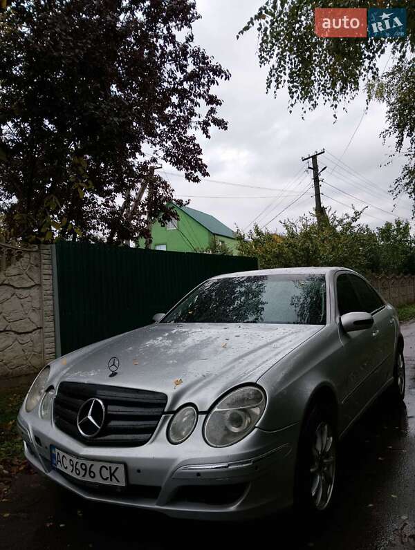 Mercedes-Benz E-Class 2003