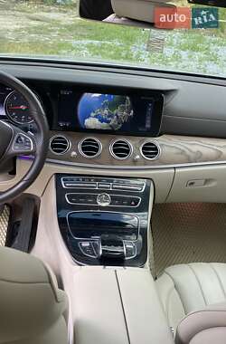 Седан Mercedes-Benz E-Class 2016 в  фото 7 Седан Mercedes-Benz E-Class 2016 в