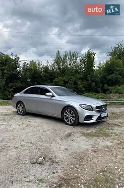 Седан Mercedes-Benz E-Class 2016 в  фото 38 Седан Mercedes-Benz E-Class 2016 в