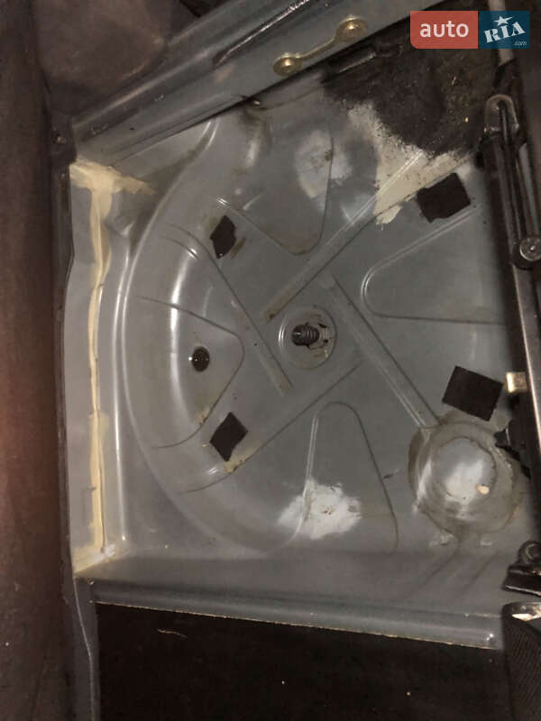 Седан Mercedes-Benz E-Class 2001 в Самборе