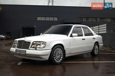Седан Mercedes-Benz E-Class 1994 в Києві