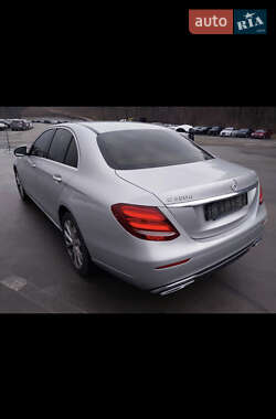 Седан Mercedes-Benz E-Class 2016 в  фото 44 Седан Mercedes-Benz E-Class 2016 в