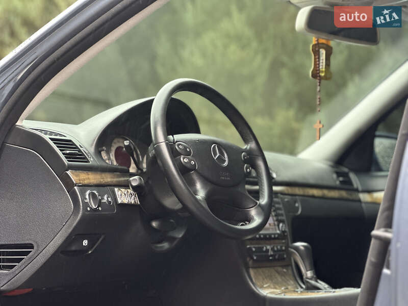 Седан Mercedes-Benz E-Class 2006 в Самборе