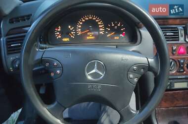 Седан Mercedes-Benz E-Class 2000 в 