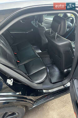Седан Mercedes-Benz E-Class 2011 в 