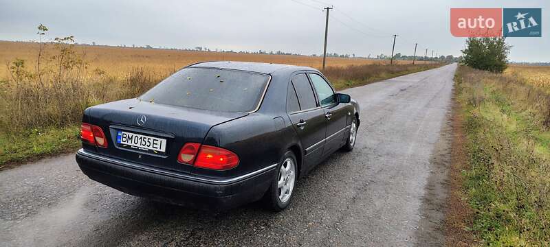 Седан Mercedes-Benz E-Class 1996 в  фото Седан Mercedes-Benz E-Class 1996 в