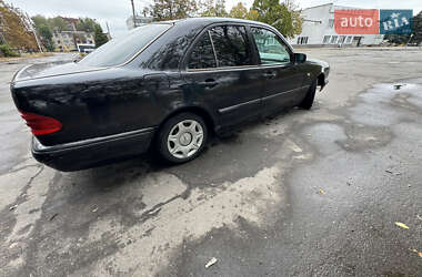 Седан Mercedes-Benz E-Class 1997 в 