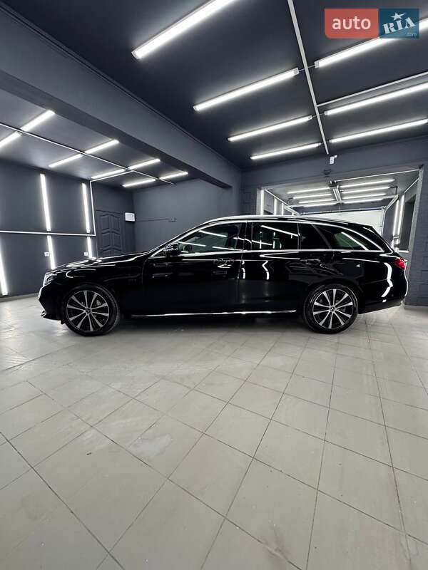 Универсал Mercedes-Benz E-Class 2019 в Черновцах