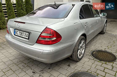 Седан Mercedes-Benz E-Class 2004 в  фото 6 Седан Mercedes-Benz E-Class 2004 в