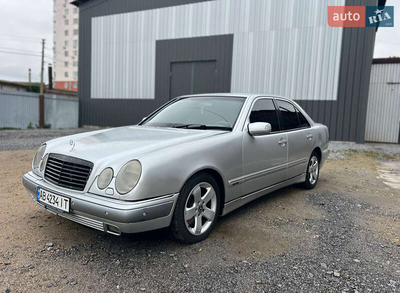 Mercedes-Benz E-Class 2001