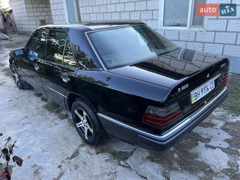 Седан Mercedes-Benz E-Class 1994 в Измаиле