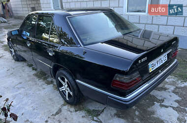 Седан Mercedes-Benz E-Class 1994 в 