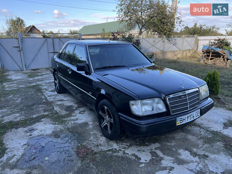 Седан Mercedes-Benz E-Class 1994 в Измаиле