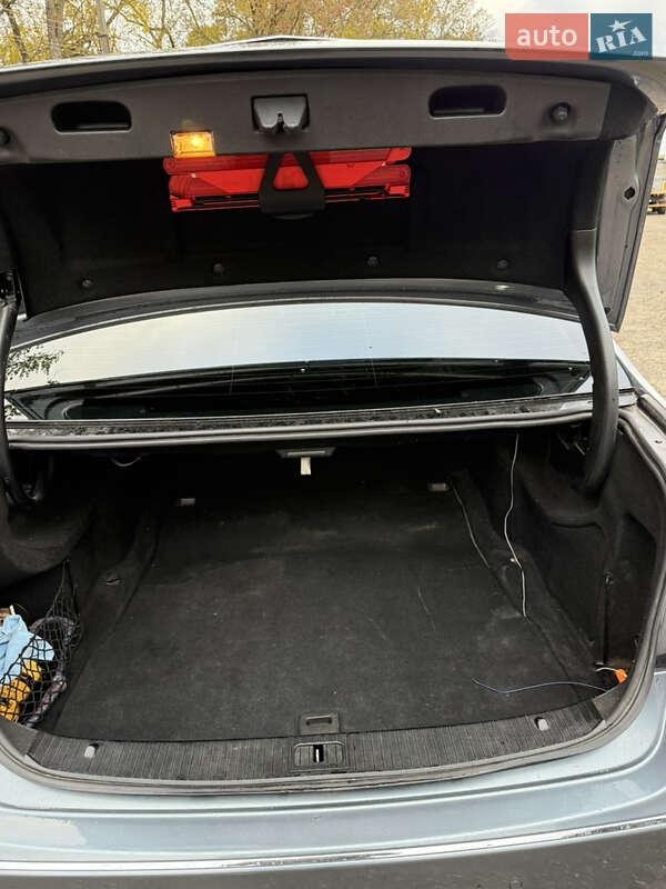 Седан Mercedes-Benz E-Class 2011 в Заставной