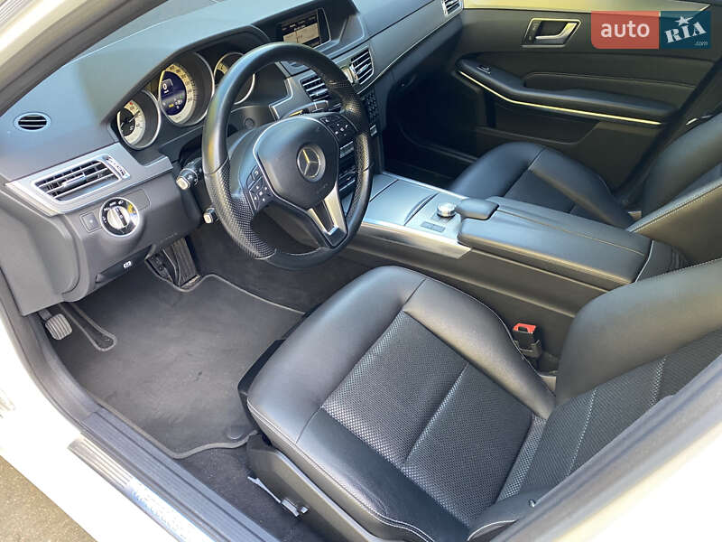 Седан Mercedes-Benz E-Class 2014 в Киеве
