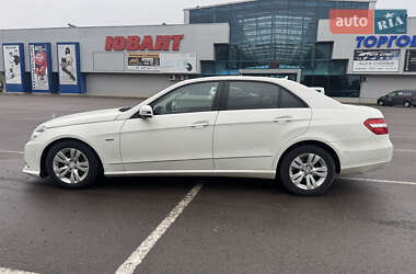 Седан Mercedes-Benz E-Class 2011 в 