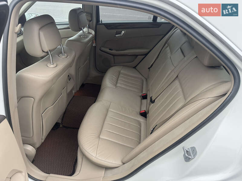 Седан Mercedes-Benz E-Class 2011 в Ковеле
