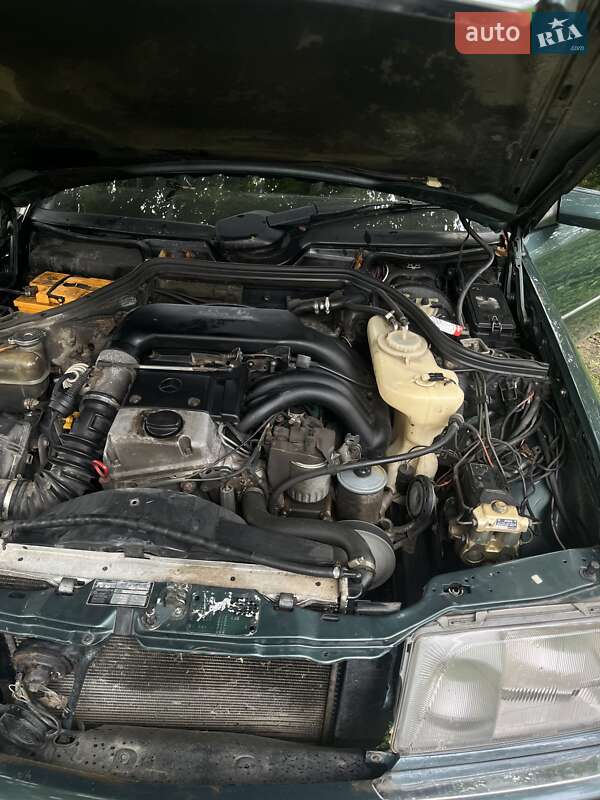 Седан Mercedes-Benz E-Class 1994 в Берегомете