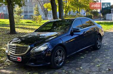 Седан Mercedes-Benz E-Class 2013 в Киеве