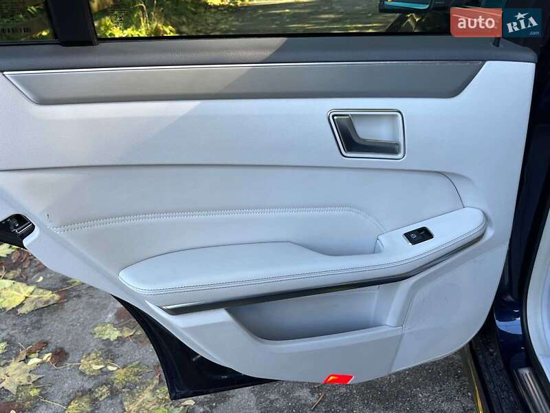 Седан Mercedes-Benz E-Class 2013 в Киеве фото 25 Седан Mercedes-Benz E-Class 2013 в Киеве