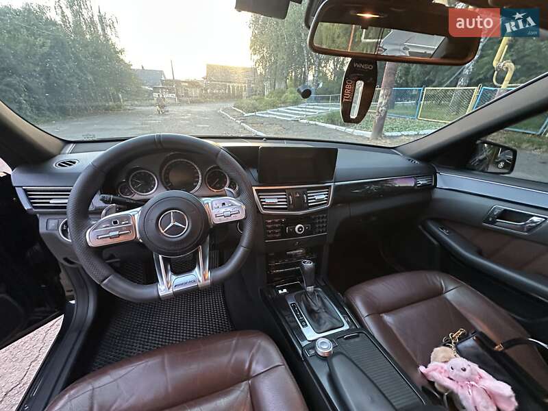 Седан Mercedes-Benz E-Class 2011 в Заставній фото 11 Седан Mercedes-Benz E-Class 2011 в Заставній